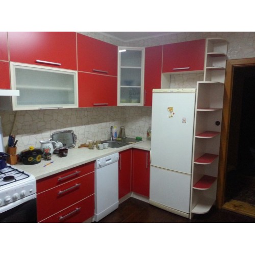 Кухня (красный/белый) на заказ №143 в Кишиневе